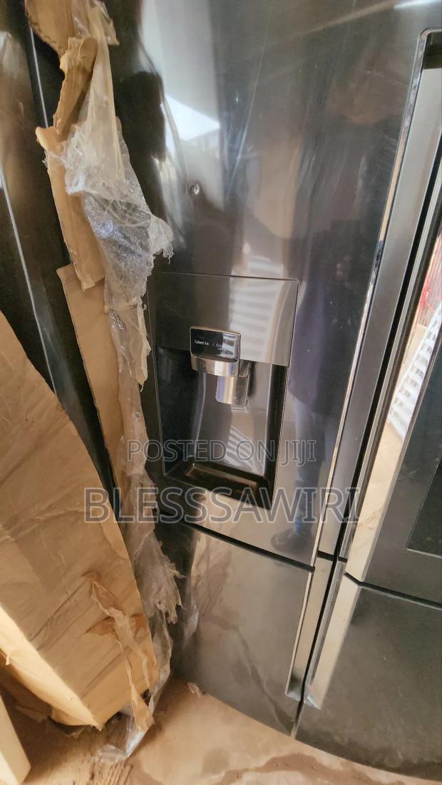 Samsung French Door Fridge With Hub Touchscreen LCD and Wifi photo 8