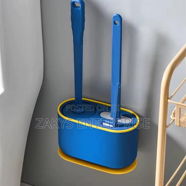 Toilet Brush Set