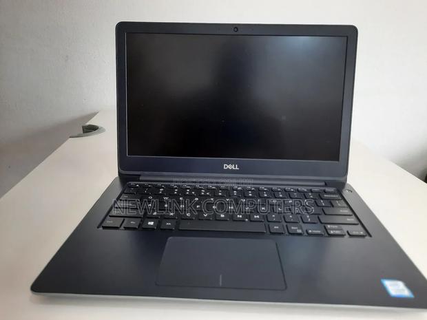 Laptop Dell Vostro 13 5370 16GB Intel Core I5 SSD 256GB photo 3