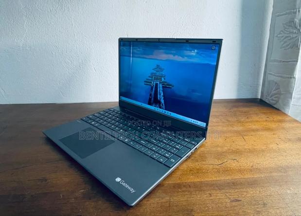New Laptop Gateway GWNR71517 8GB AMD Ryzen 7 SSD 512GB photo 2