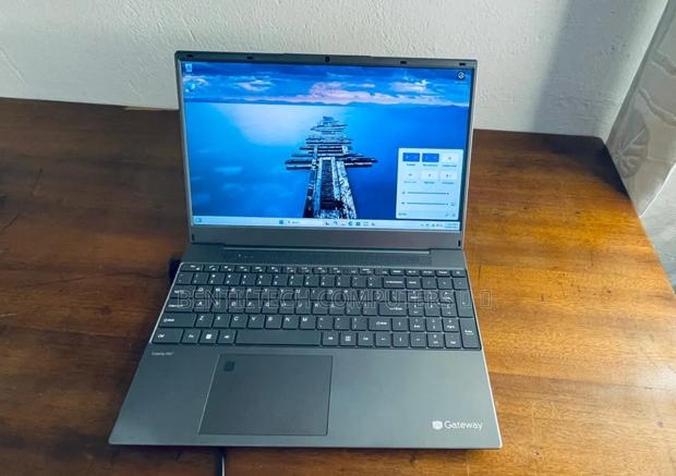New Laptop Gateway GWNR71517 8GB AMD Ryzen 7 SSD 512GB photo 4