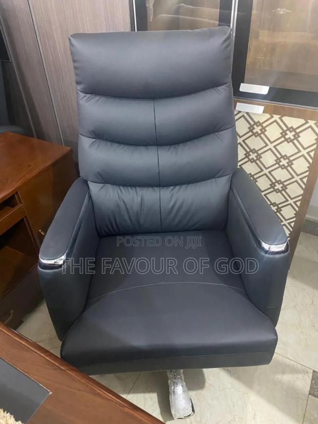 Strong and Well Grounded Executive Office Chair