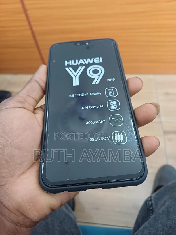 Huawei Y9 2019 128 GB Black · Photo 4