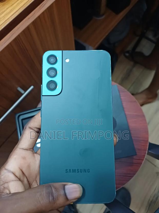 New Samsung Galaxy S22+ 5G 256 GB Blue photo 6