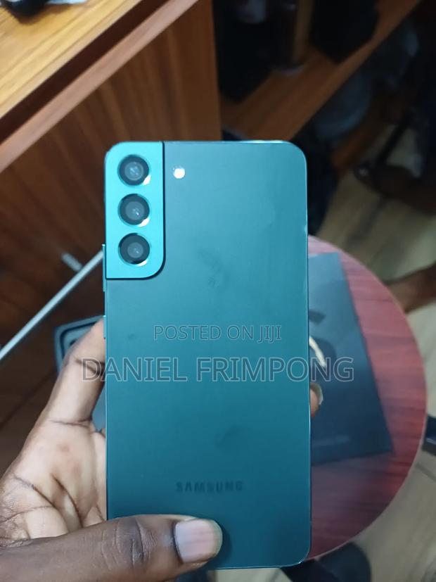 New Samsung Galaxy S22+ 5G 256 GB Blue photo 8