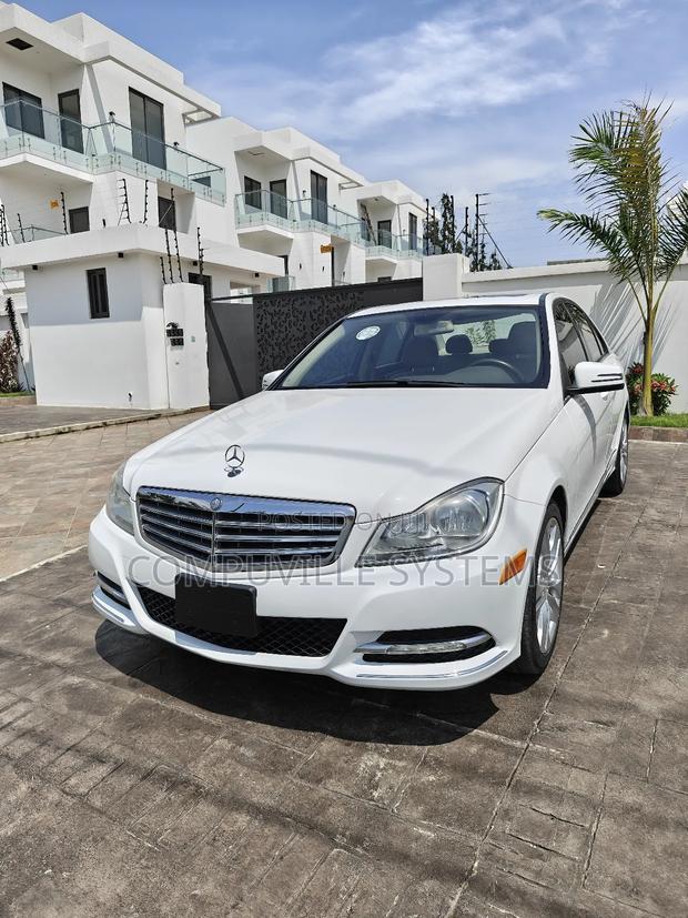 Mercedes-Benz C250 2014 White · Photo 2