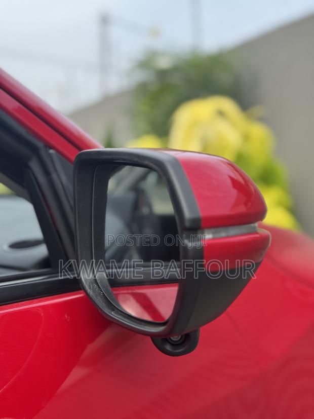 Honda HR-V 4dr SUV (1.5L 4cyl CVT) 2016 Red