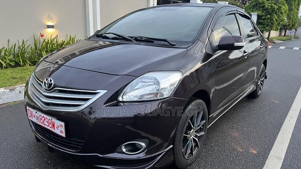 Toyota Belta 2010 Brown