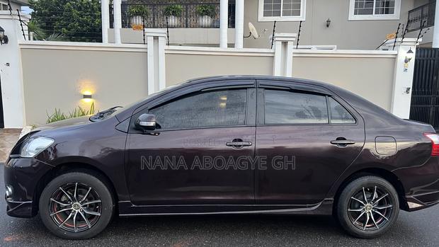 Toyota Belta 2010 Brown