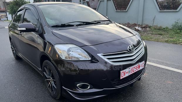 Toyota Belta 2010 Brown