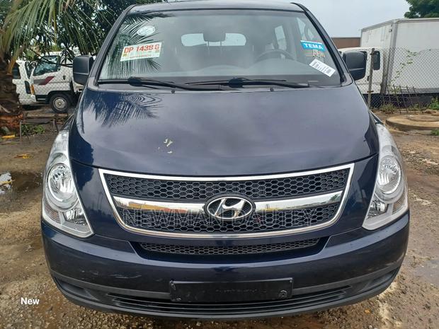 Hyundai H1 2009 Blue