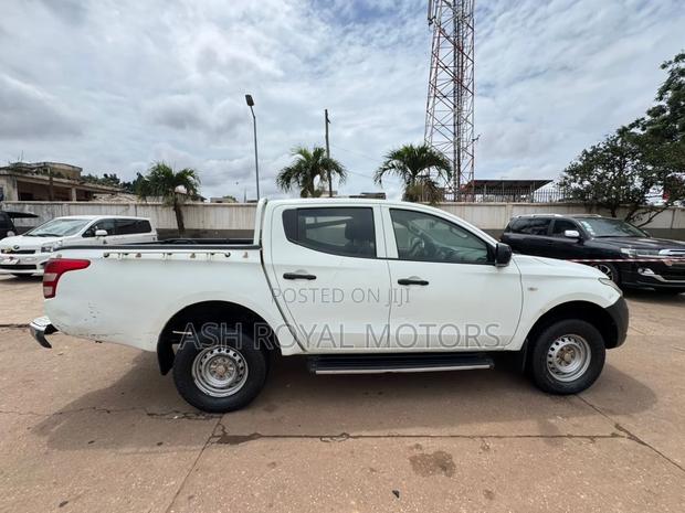 Mitsubishi L200 Double Cab 2.4 181hp 4WD 2017 White