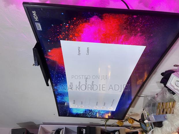 Curved Samsung Smart Tv 50” photo 3