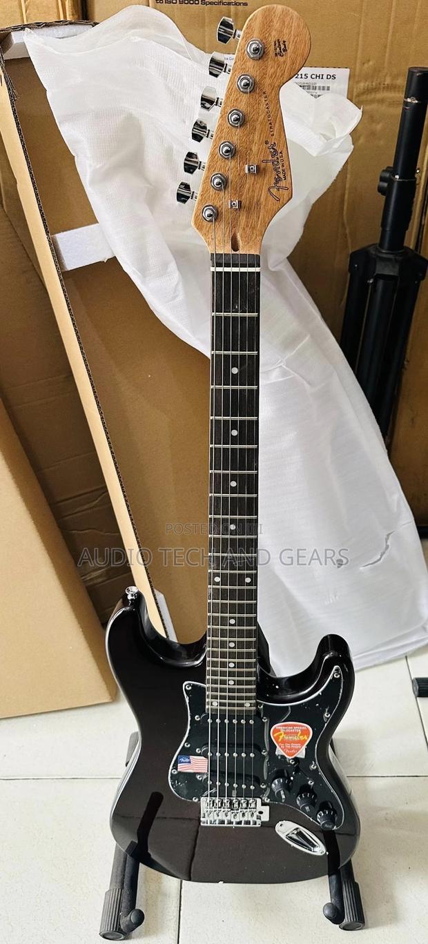 Fender Lead Guitar · Photo 3