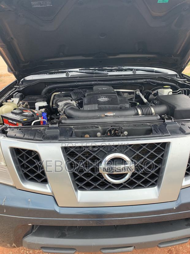 Nissan Frontier PRO-4X 4x4 Crew Cab 4.75 ft. box 125.9 in. WB 2013 Blue