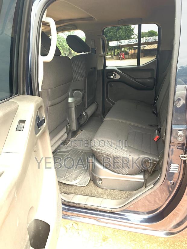 Nissan Frontier PRO-4X 4x4 Crew Cab 4.75 ft. box 125.9 in. WB 2013 Blue