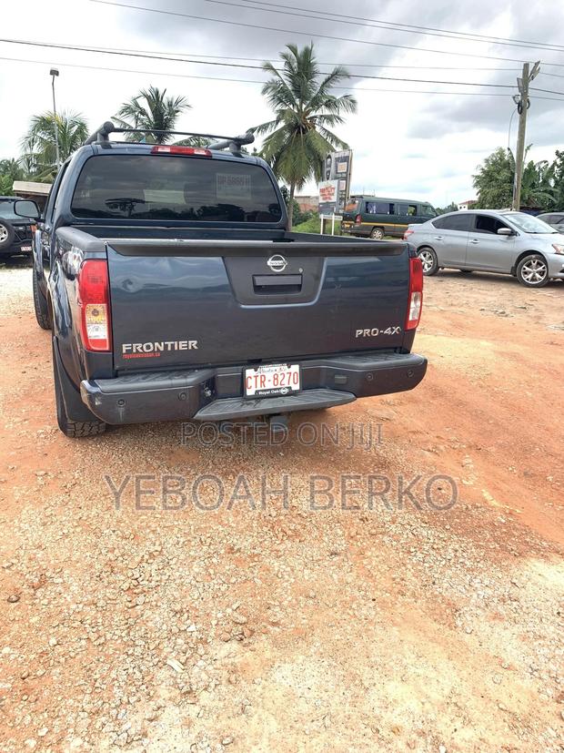 Nissan Frontier PRO-4X 4x4 Crew Cab 4.75 ft. box 125.9 in. WB 2013 Blue