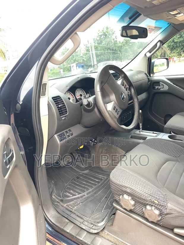 Nissan Frontier PRO-4X 4x4 Crew Cab 4.75 ft. box 125.9 in. WB 2013 Blue