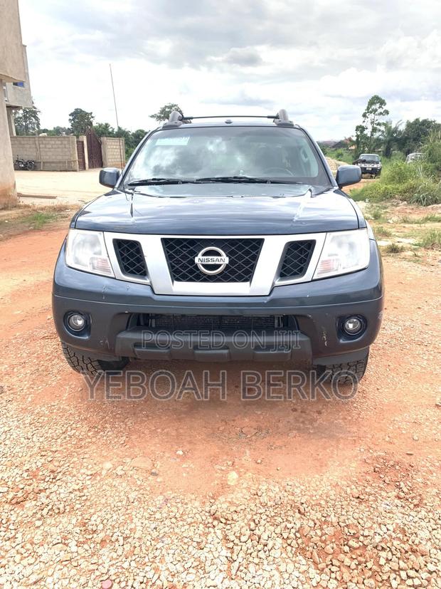 Nissan Frontier PRO-4X 4x4 Crew Cab 4.75 ft. box 125.9 in. WB 2013 Blue
