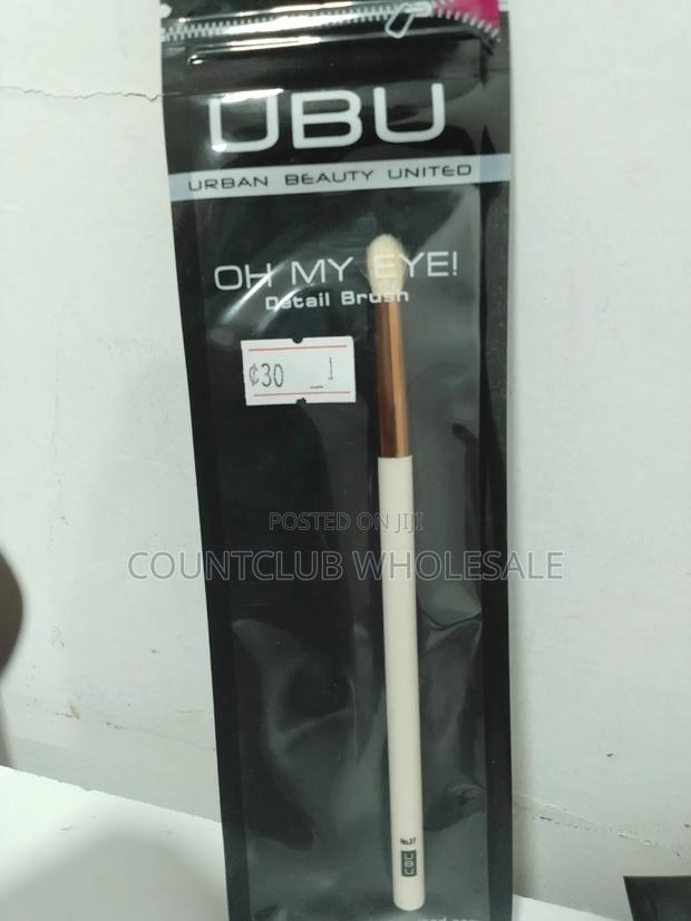 Ubu Oh My Eye Brush · Photo 2