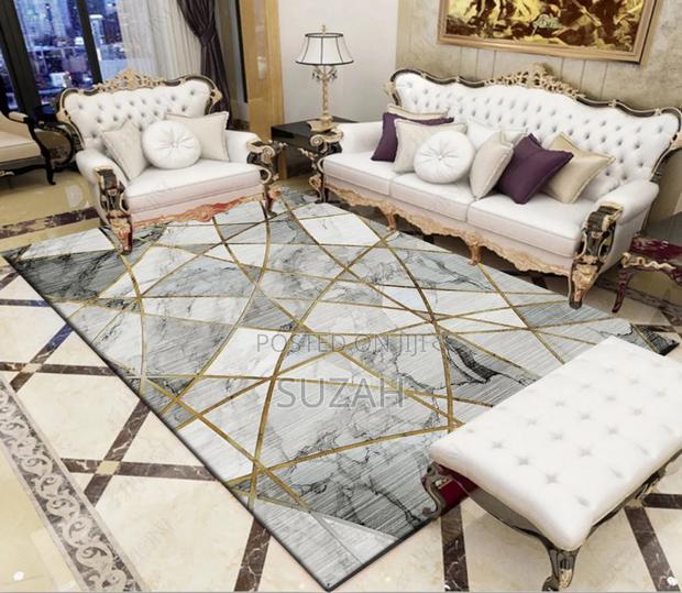 150by220cm2 Rug · Photo 2