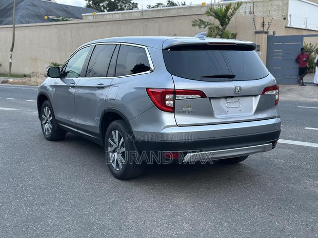 Honda Pilot LX 2021 Silver