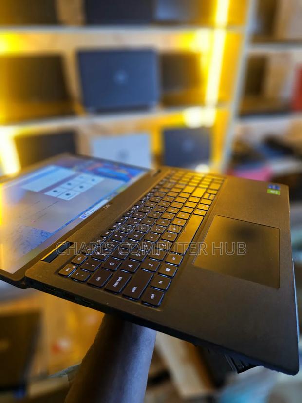 Laptop Dell Latitude 3520 16GB Intel Core i5 SSD 512GB photo 3