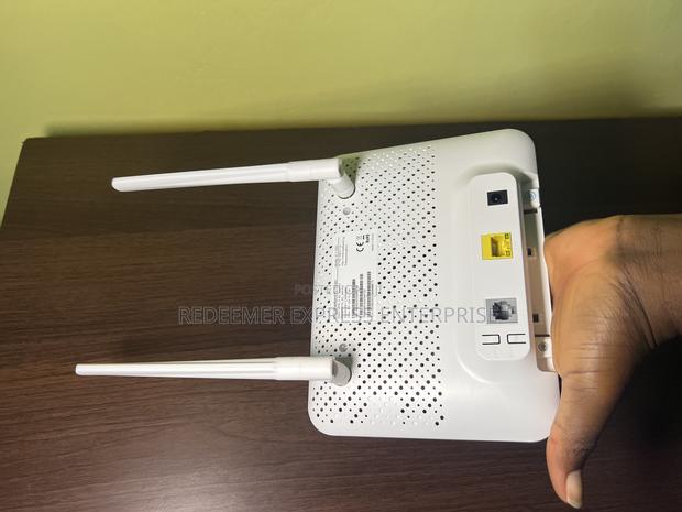Universal Cat 6 Router photo 3