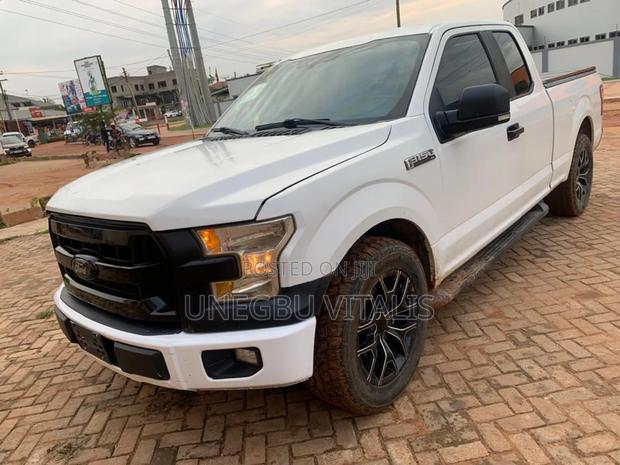 Ford F-150 Lariat 4x2 SuperCab Styleside 8 ft. box 163 in. WB 2016 White