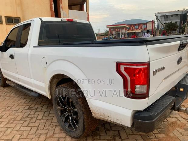 Ford F-150 Lariat 4x2 SuperCab Styleside 8 ft. box 163 in. WB 2016 White