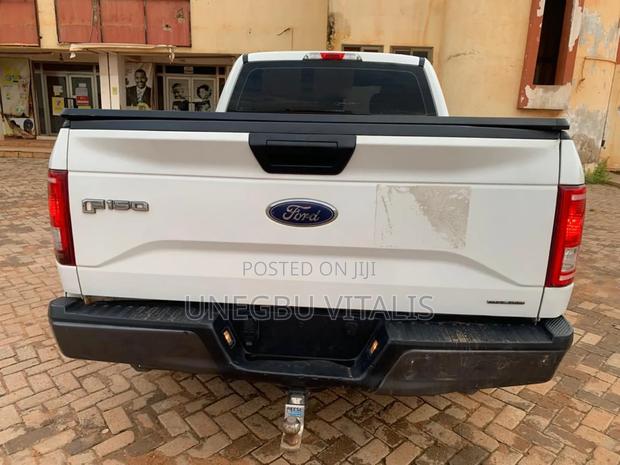 Ford F-150 Lariat 4x2 SuperCab Styleside 8 ft. box 163 in. WB 2016 White