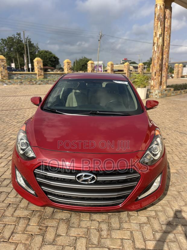 Hyundai Elantra Limited Sedan FWD (1.8L 4cyl 6A) 2016 Red