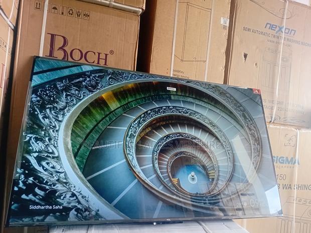 Unmatched Clarity and Style – 55-Inch Smart Television · Photo 3