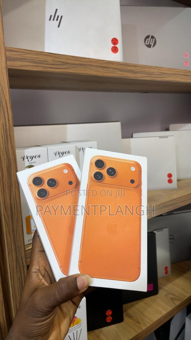 New Apple iPhone 17 Pro Max 256 GB Orange · Photo 2