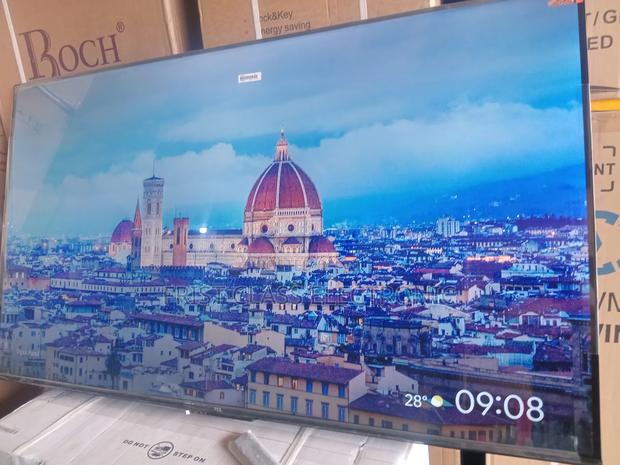 TCL 55” Smart Uhd TV – Big Screen, Big Fun · Photo 3