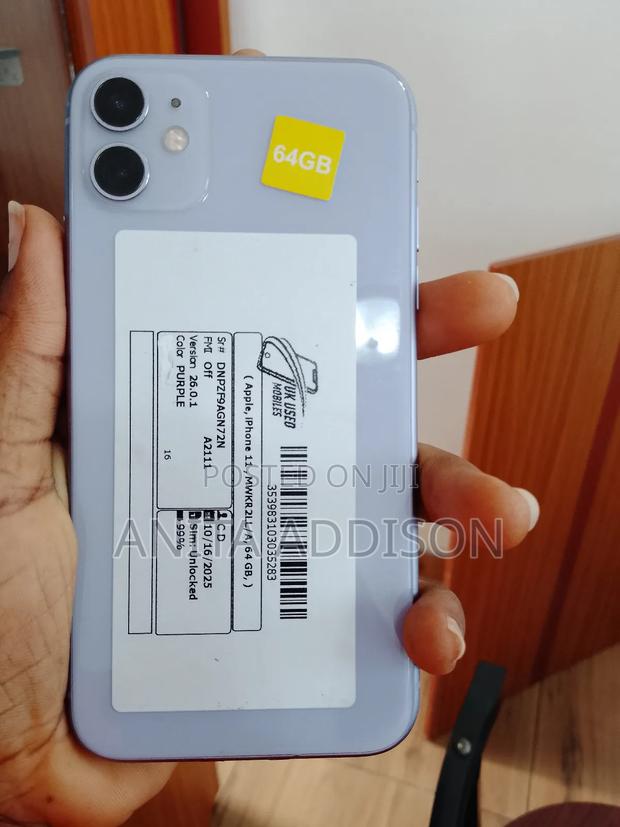 Apple iPhone 11 64 GB Purple · Photo 3