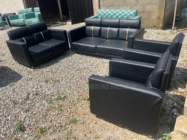Quality Set of Leather Sofas (Delivery Before Payment) · Photo 2