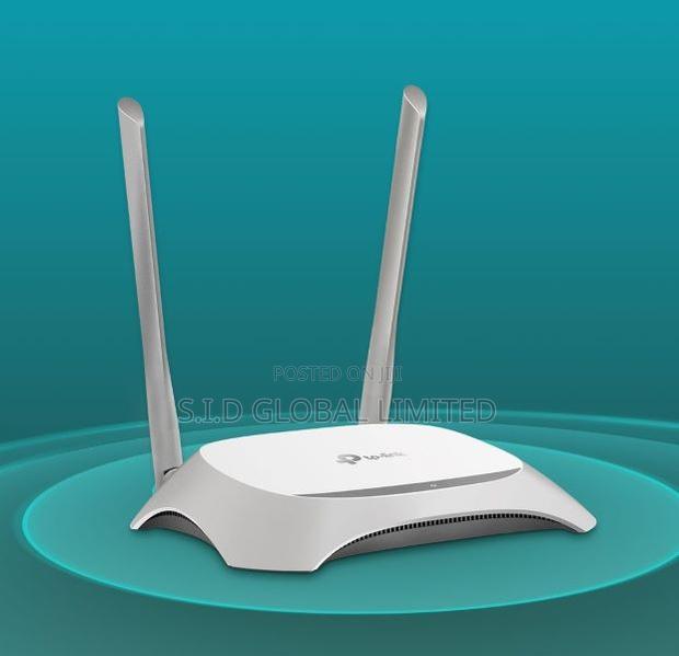 Tp-link 300mps Provides Separate Access For Guests · Photo 2