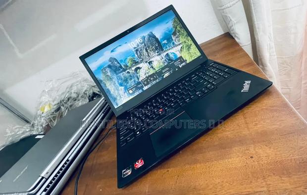 Laptop Lenovo ThinkPad E585 16GB AMD Ryzen 7 SSD 256GB