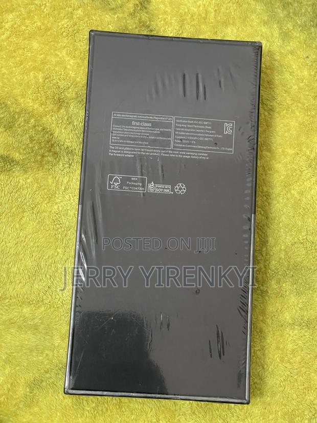 New Samsung Galaxy Z Flip 3 256 GB Yellow photo 2