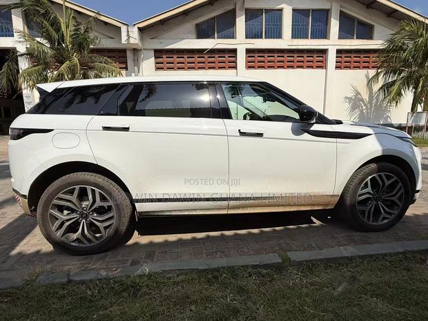 Land Rover Range Rover Evoque 2025 White photo 4