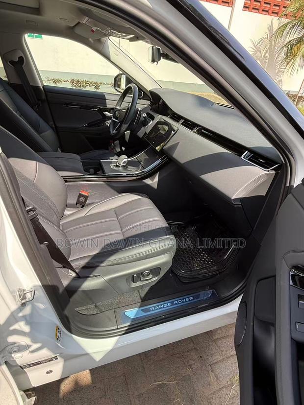 Land Rover Range Rover Evoque 2025 White photo 5