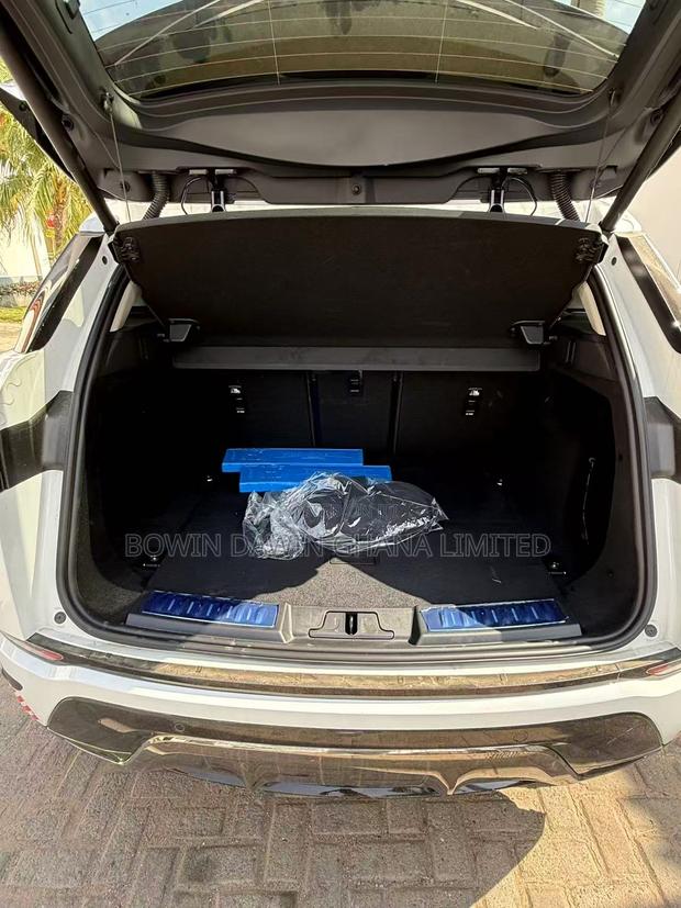 Land Rover Range Rover Evoque 2025 White photo 6