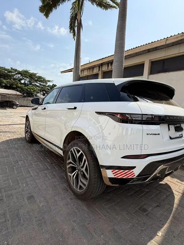 Land Rover Range Rover Evoque 2025 White photo 7