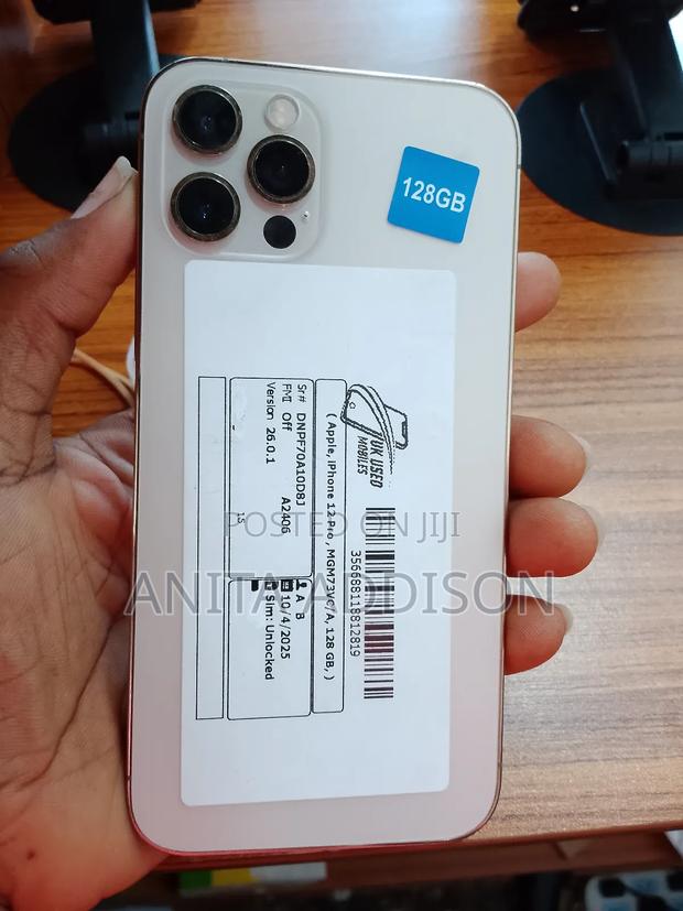 Apple iPhone 12 Pro 128 GB Gold · Photo 4