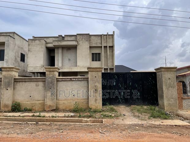 4 Bedrooms For Sale In Kumasi Abrepo photo 9