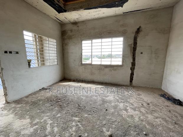 4 Bedrooms For Sale In Kumasi Abrepo photo 12
