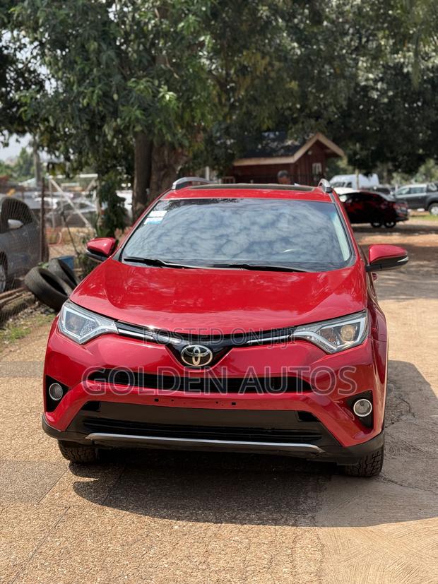 Toyota RAV4 XLE AWD (2.5L 4cyl 6A) 2016 Red