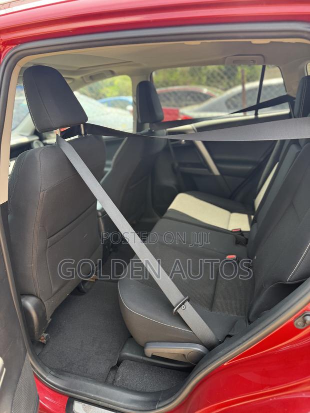 Toyota RAV4 XLE AWD (2.5L 4cyl 6A) 2016 Red