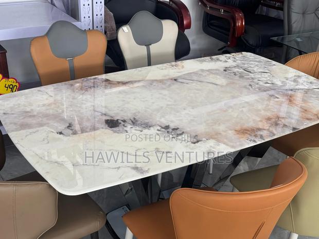 Dining Table and 6chairs · Photo 2